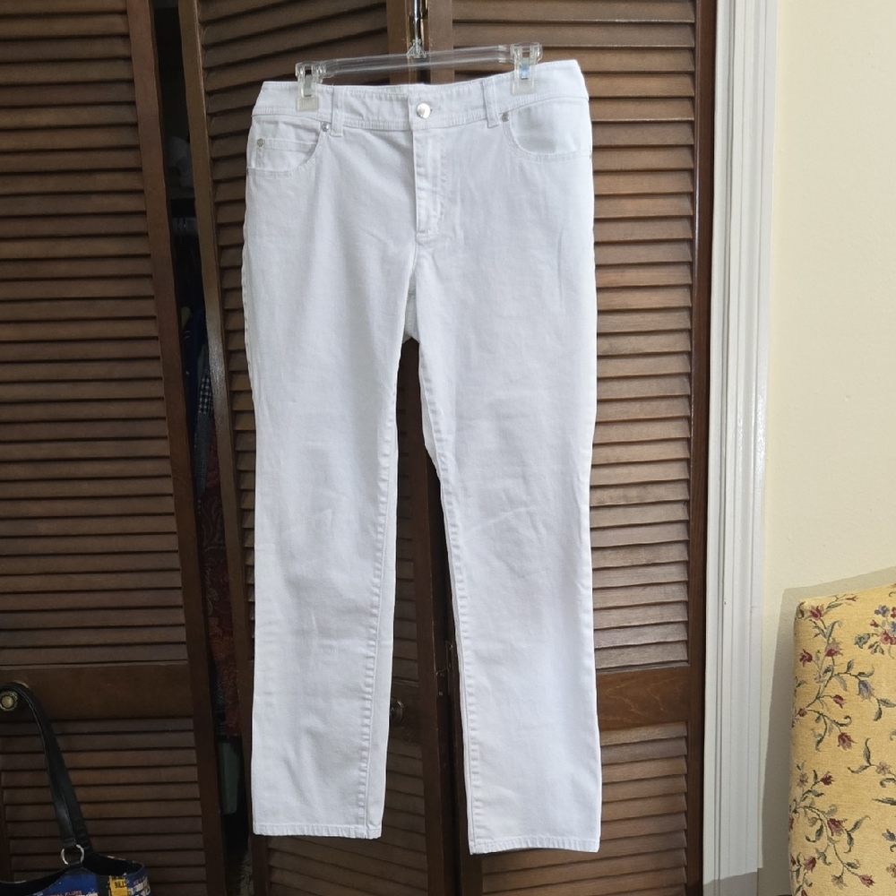Chico's Straight Cotton /Spandex Jeans Like Brand New